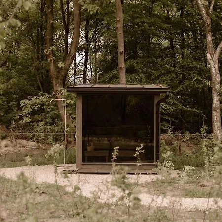 Oak House Vrijstaand Bad En Hottub Op Biobrandstof بيت للعطل Nistelrode