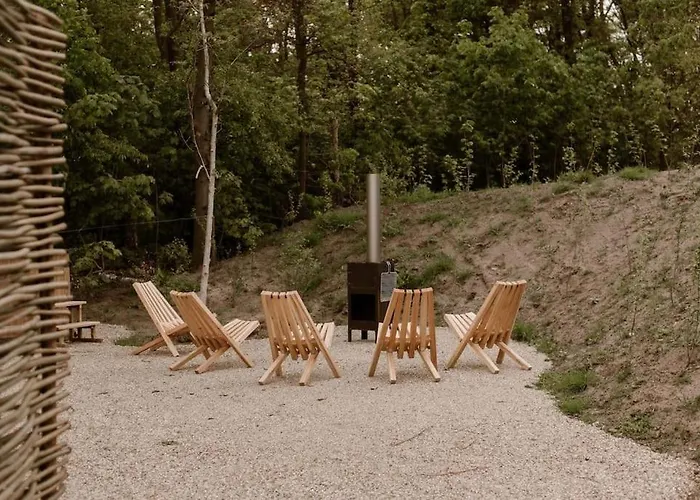 Holiday home Oak House Vrijstaand Bad En Hottub Op Biobrandstof Nistelrode